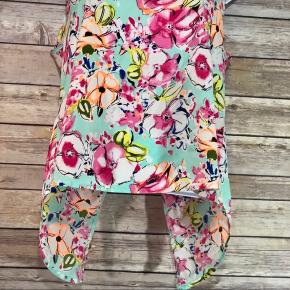 Foreign Exchange Mint floral cut-out back blouse - Picture 6 of 8